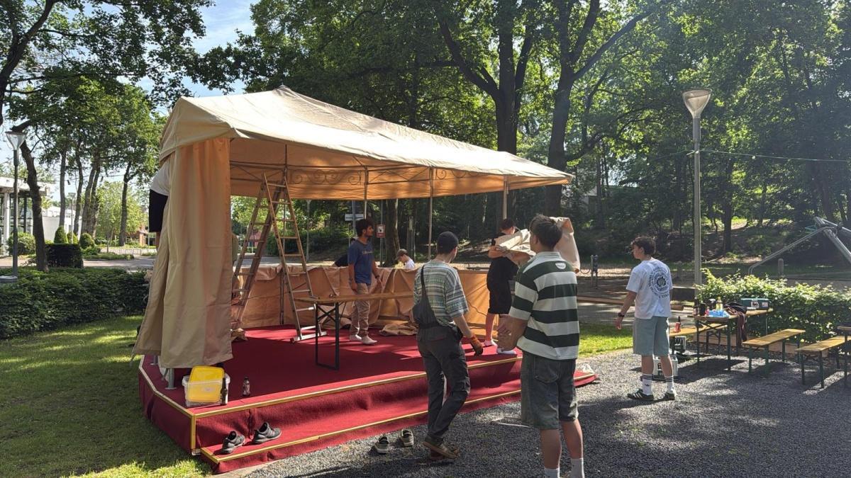 950 Liter Freibier - starker Auftakt beim Stadtschmücken 950 Liter Freibier - starker Auftakt beim Stadtschmücken