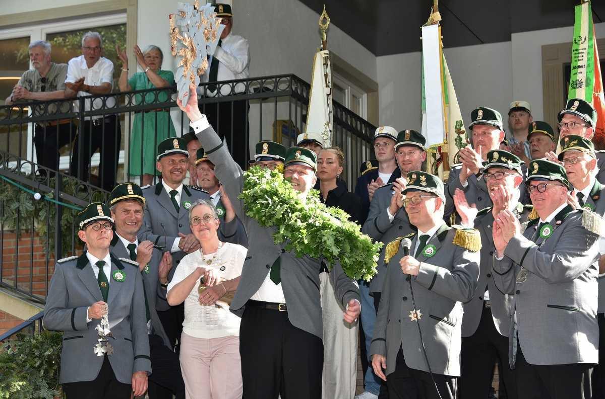 Max Gerfried van Lengerich ist unser neuer König Max Gerfried van Lengerich ist unser neuer König