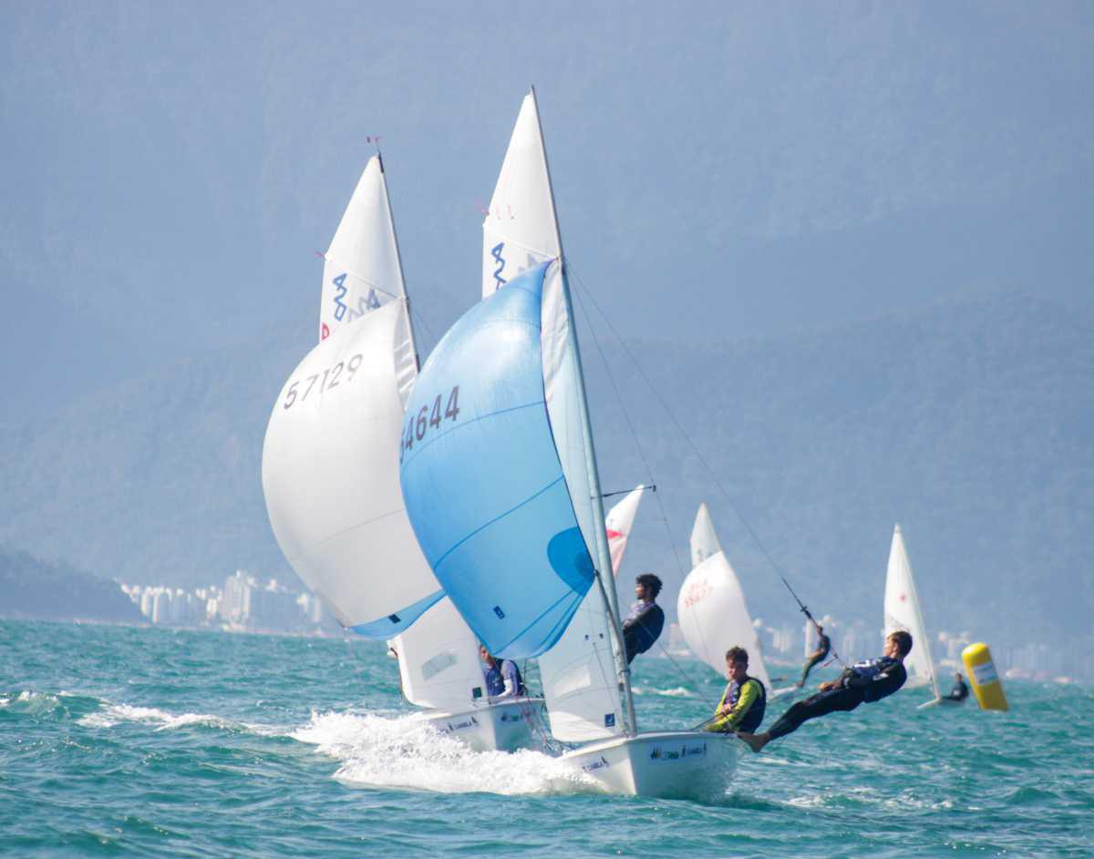 Copa Brasil de Vela é oportunidade de troca de experiência entre jovens atletas Copa Brasil de Vela é oportunidade de troca de experiência entre jovens atletas