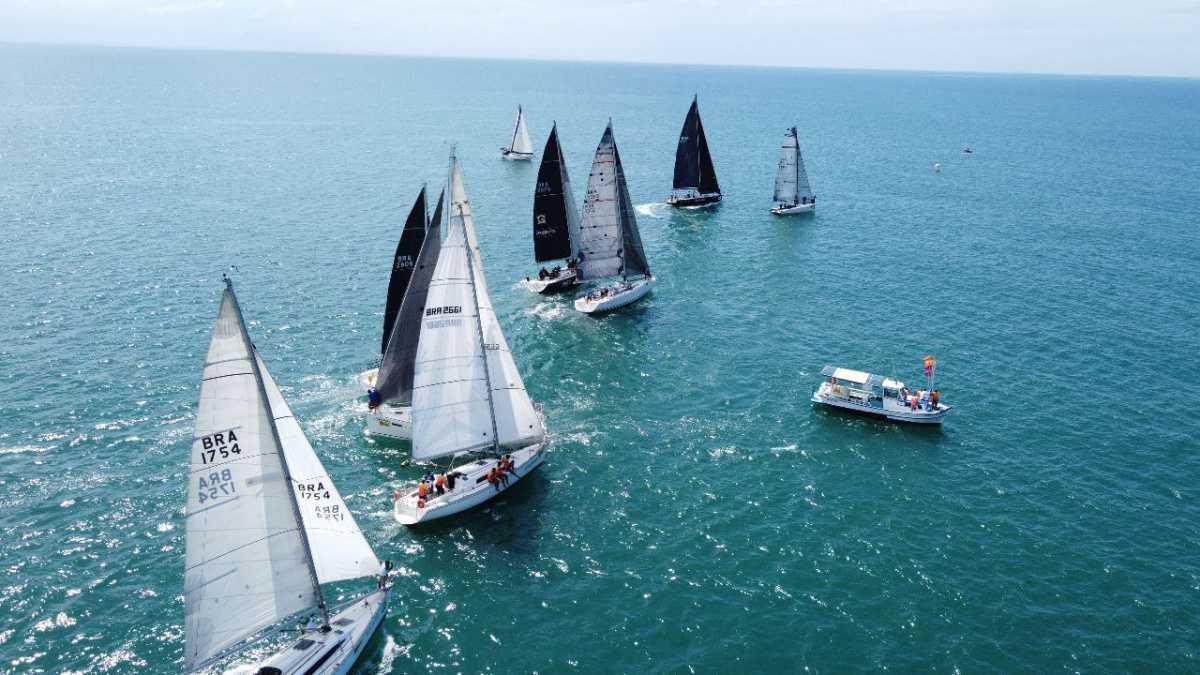  Búzios Sailing Week inicia regatas de 2023