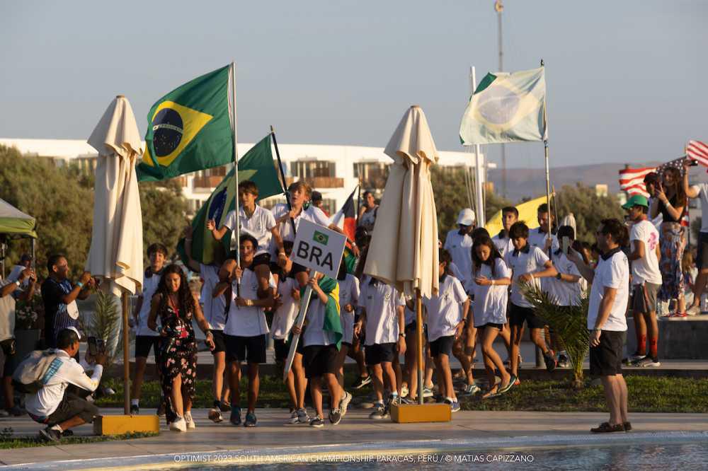 Brasil lidera primeiras regatas do Sul-Americano de Optimist