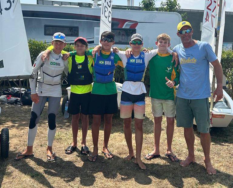 Robert Scheidt treina equipe brasileira de Optimist Robert Scheidt treina equipe brasileira de Optimist