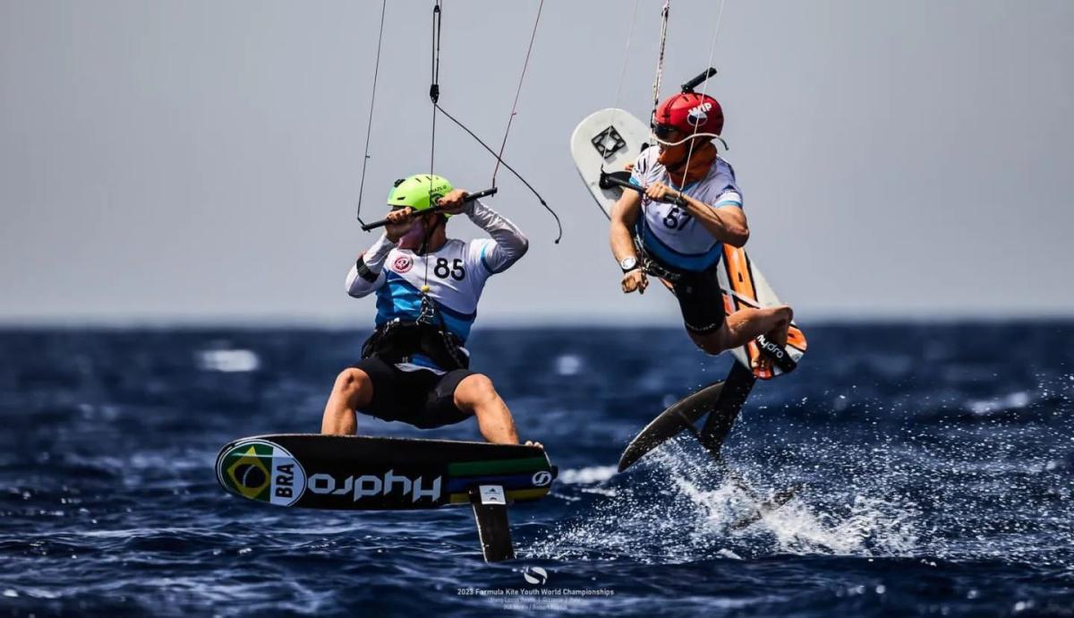 Brasileiro fica perto do pódio no Mundial Junior de Fórmula Kite Brasileiro fica perto do pódio no Mundial Junior de Fórmula Kite