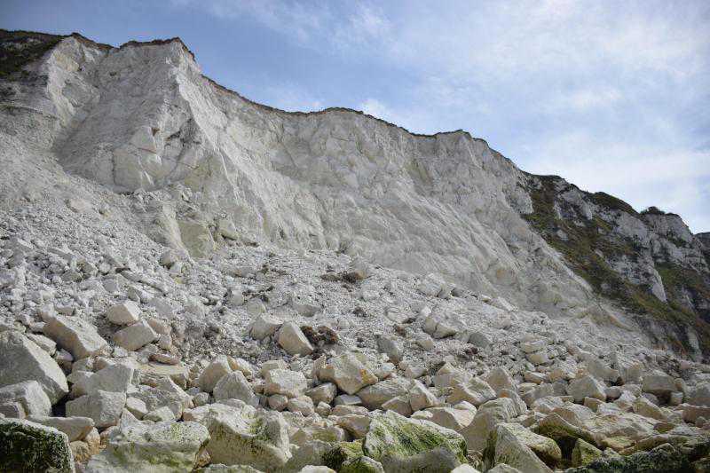 Cap Blanc-Nez : une partie de la falaise s’est effondrée, d’autres éboulements possibles Cap Blanc-Nez : une partie de la falaise s’est effondrée, d’autres éboulements possibles