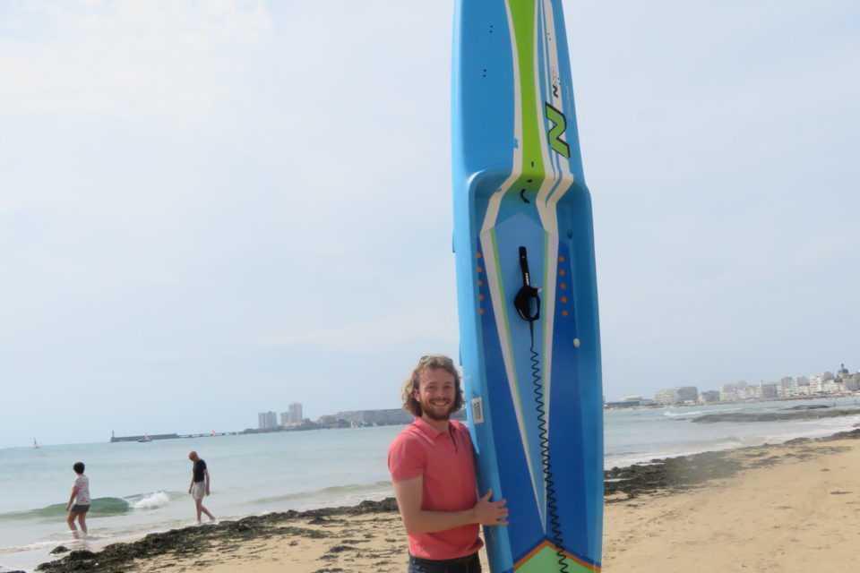 Il va tenter de battre le record du monde de la traversée de la Manche, seul sur un paddle Il va tenter de battre le record du monde de la traversée de la Manche, seul sur un paddle