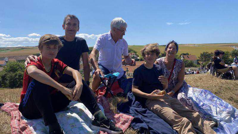 Au cap Blanc-Nez, l’ambiance du Tour de France est internationale!