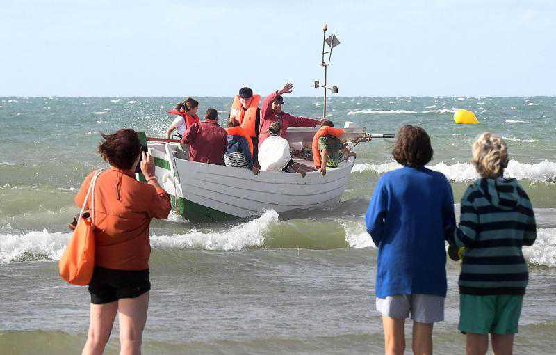 Wissant : un défilé haut en couleur pour clôturer la Fête du flobart