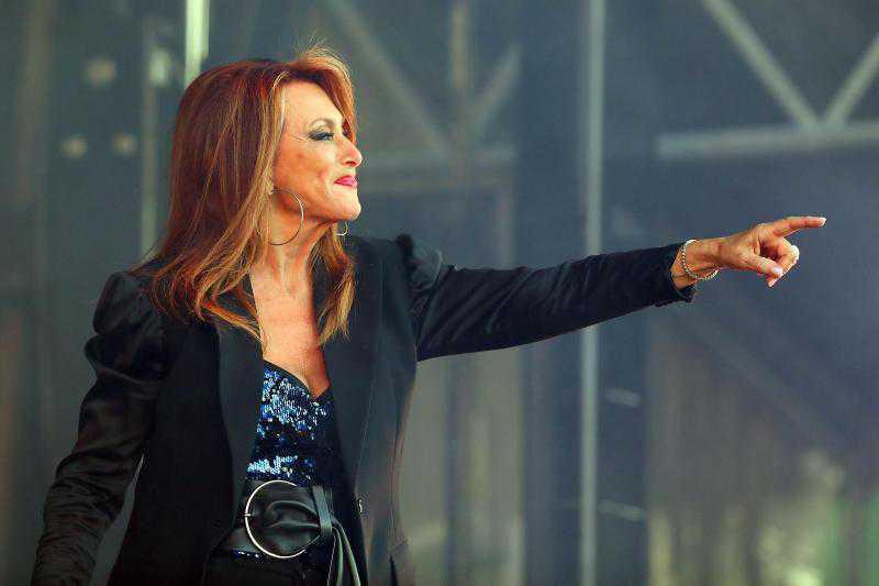 Sangatte: une Fête de la plage avec de la planche à voile, des kippers... et Julie Piétri Sangatte: une Fête de la plage avec de la planche à voile, des kippers... et Julie Piétri