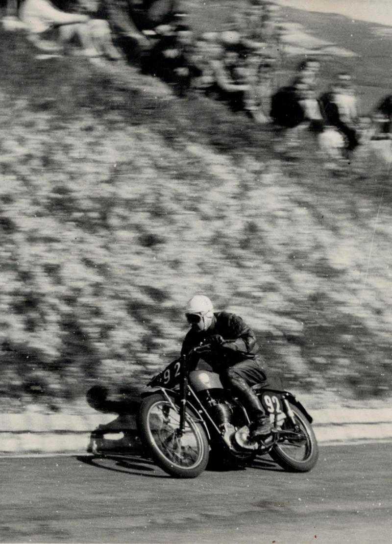 Coulogne: Guy Lemaire signe son deuxième livre, sur la course de côte, au cran d’Escalles Coulogne: Guy Lemaire signe son deuxième livre, sur la course de côte, au cran d’Escalles