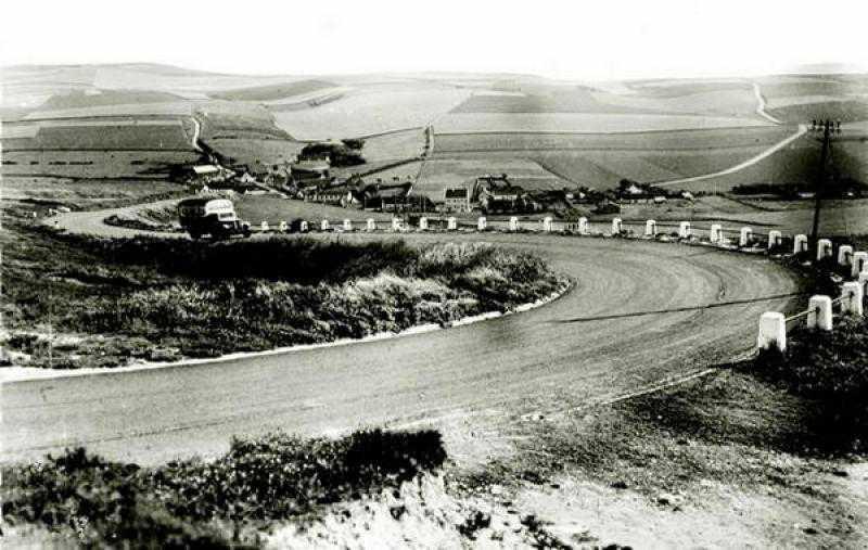 Coulogne: Guy Lemaire signe son deuxième livre, sur la course de côte, au cran d’Escalles Coulogne: Guy Lemaire signe son deuxième livre, sur la course de côte, au cran d’Escalles