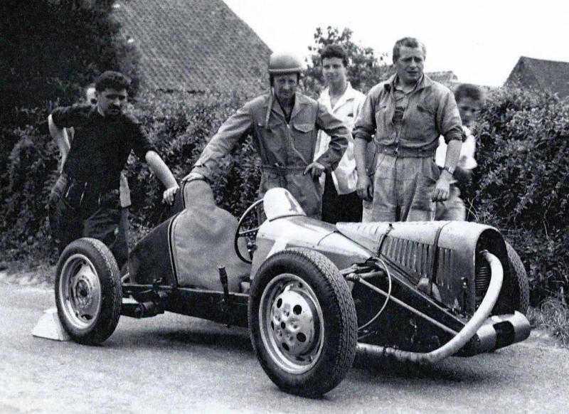 Coulogne: Guy Lemaire signe son deuxième livre, sur la course de côte, au cran d’Escalles Coulogne: Guy Lemaire signe son deuxième livre, sur la course de côte, au cran d’Escalles