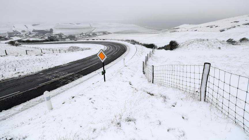 Bus, routes, déchetteries: ce que la neige a perturbé dans le Calaisis Bus, routes, déchetteries: ce que la neige a perturbé dans le Calaisis