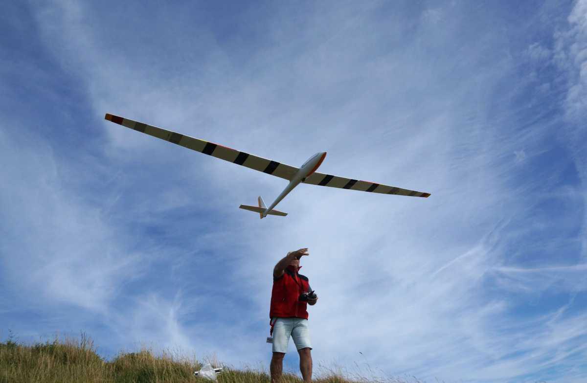 L’aéromodélisme ne dérange pas les mouettes du Blanc-Nez L’aéromodélisme ne dérange pas les mouettes du Blanc-Nez