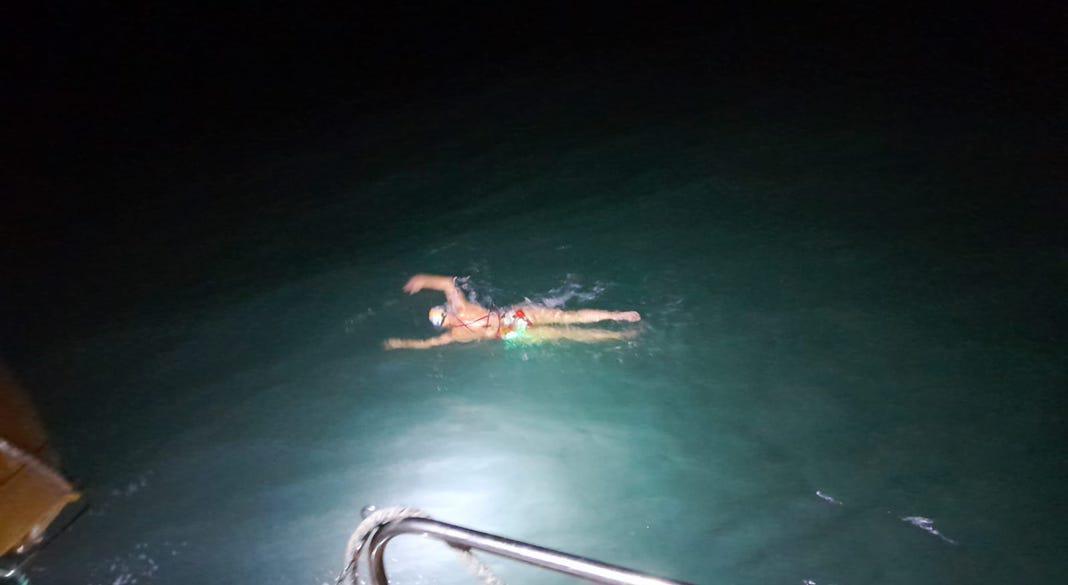 Laure Latham devient la huitième Française à réussir la traversée de la Manche à la nage Laure Latham devient la huitième Française à réussir la traversée de la Manche à la nage