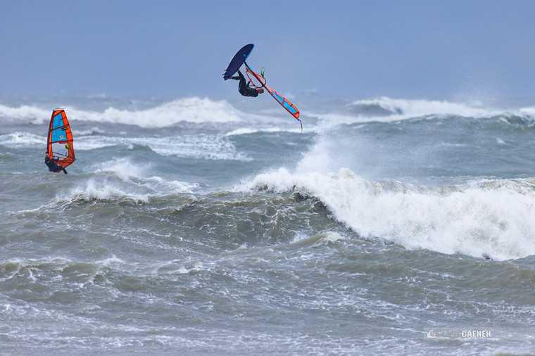 Tempête Ciaran: Jules Denel, Sylvain Bourlard, Nicolas Quéméner and friends face aux éléments déchaînés ! Tempête Ciaran: Jules Denel, Sylvain Bourlard, Nicolas Quéméner and friends face aux éléments déchaînés !