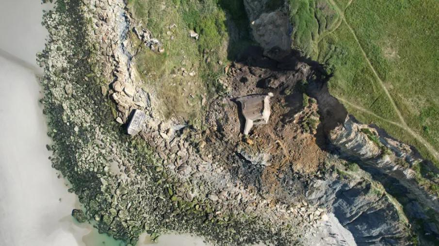 Nos falaises n’en finissent plus de s’effondrer et ce n’est pas fini, comme nous l’explique Pierre Bracq, chercheur universitaire Nos falaises n’en finissent plus de s’effondrer et ce n’est pas fini, comme nous l’explique Pierre Bracq, chercheur universitaire