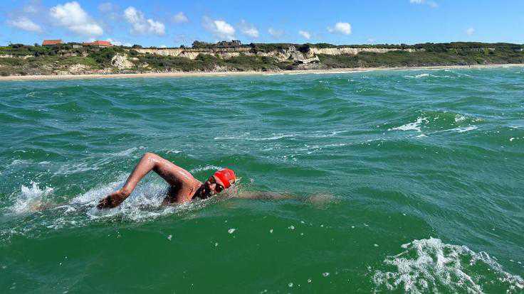 Audinghen : quatre sportifs rejoignent le Blanc-Nez au Gris-Nez à la nage Audinghen : quatre sportifs rejoignent le Blanc-Nez au Gris-Nez à la nage