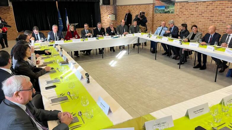 Migrants : satisfaction "très partielle" des maires après les annonces de Bruno Retailleau dans le Pas-de-Calais Migrants : satisfaction "très partielle" des maires après les annonces de Bruno Retailleau dans le Pas-de-Calais