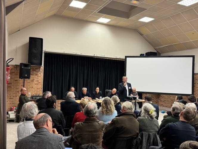 « Il n’y a plus à tergiverser » : élus et habitants se sont rencontrés pour évoquer le défi du trait de côte