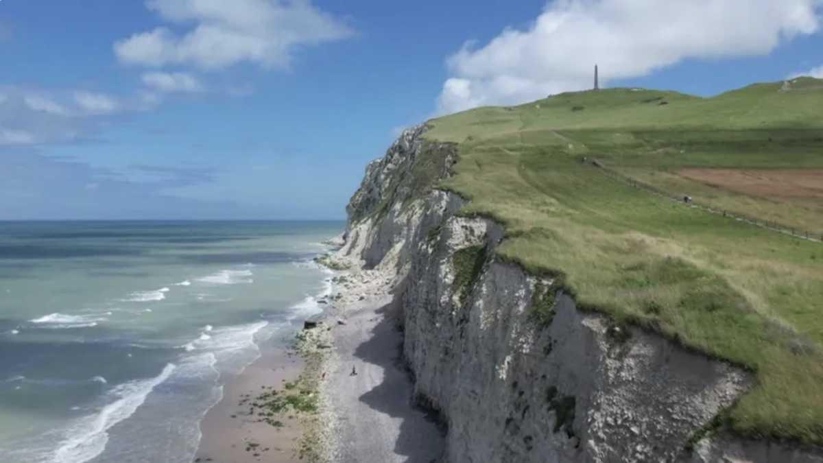 Les Deux Caps labellisés Grand Site de France huit années de plus : quelles conséquences pour les communes du littoral ? Les Deux Caps labellisés Grand Site de France huit années de plus : quelles conséquences pour les communes du littoral ?