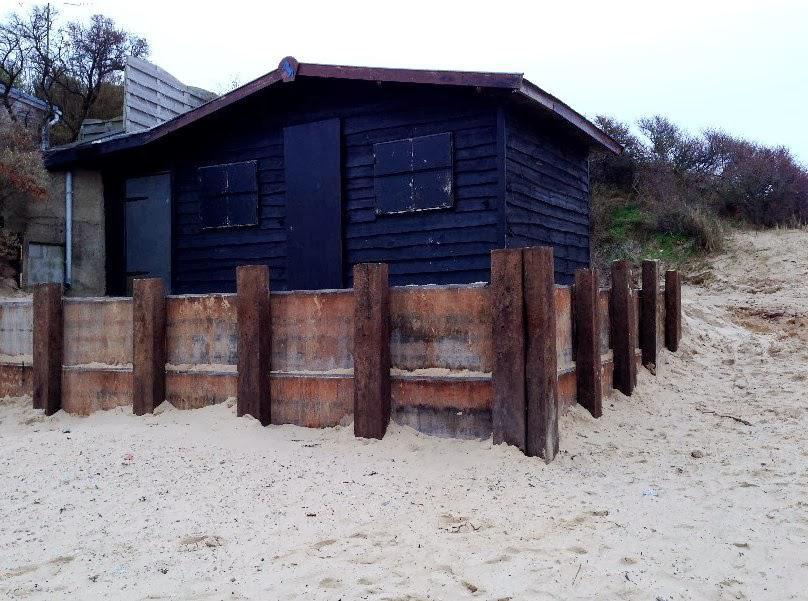 Digue Tempette Dec 2013 chalet entree plage 12