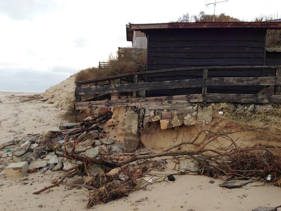 Digue Tempette Dec 2013 chalet entree plage 15