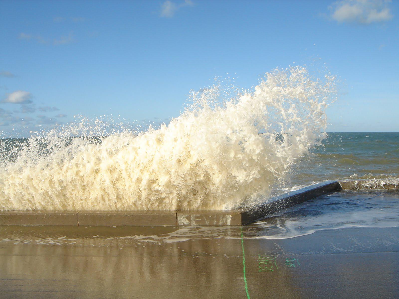 digue vague 08