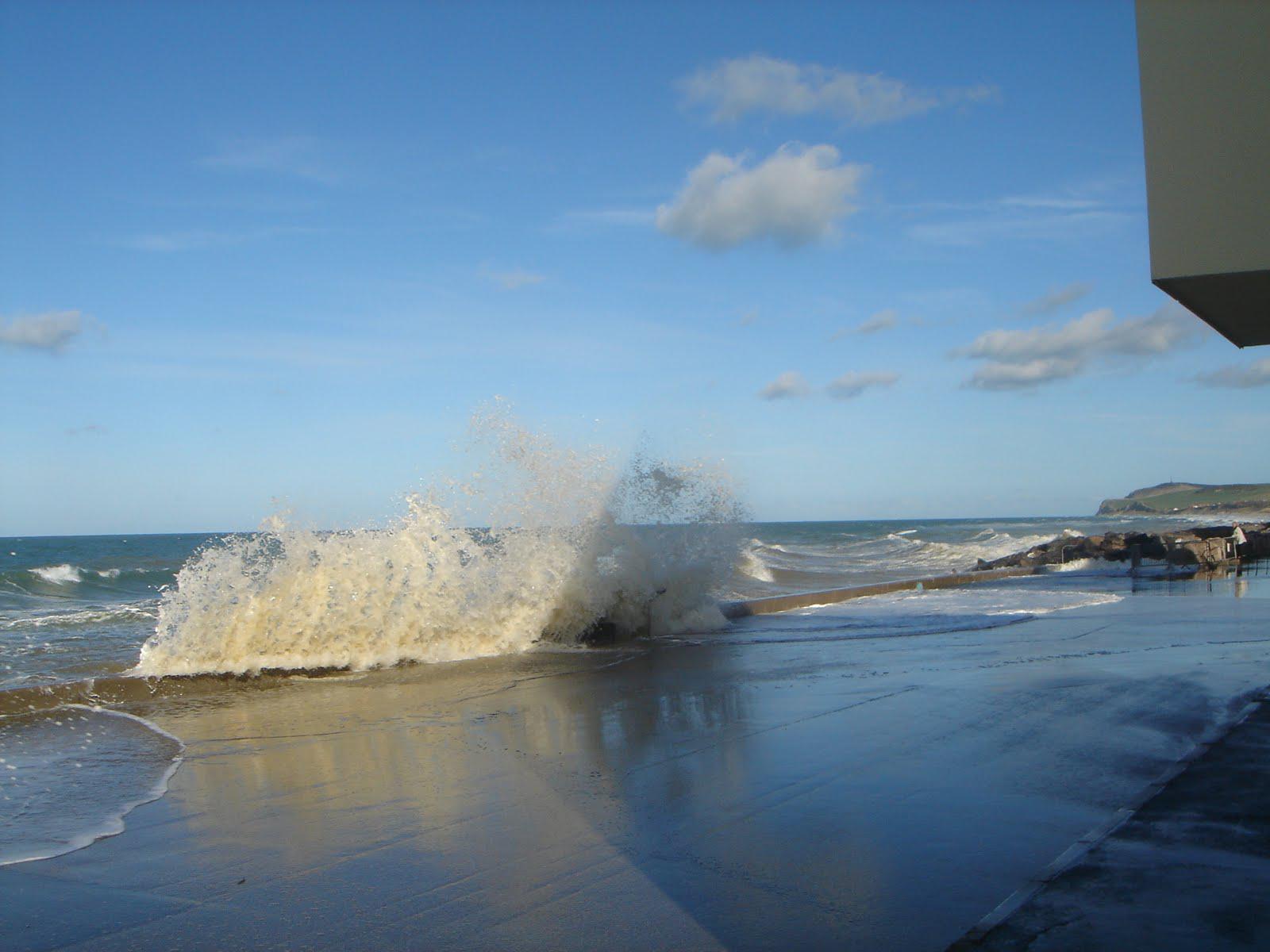 digue vague 14