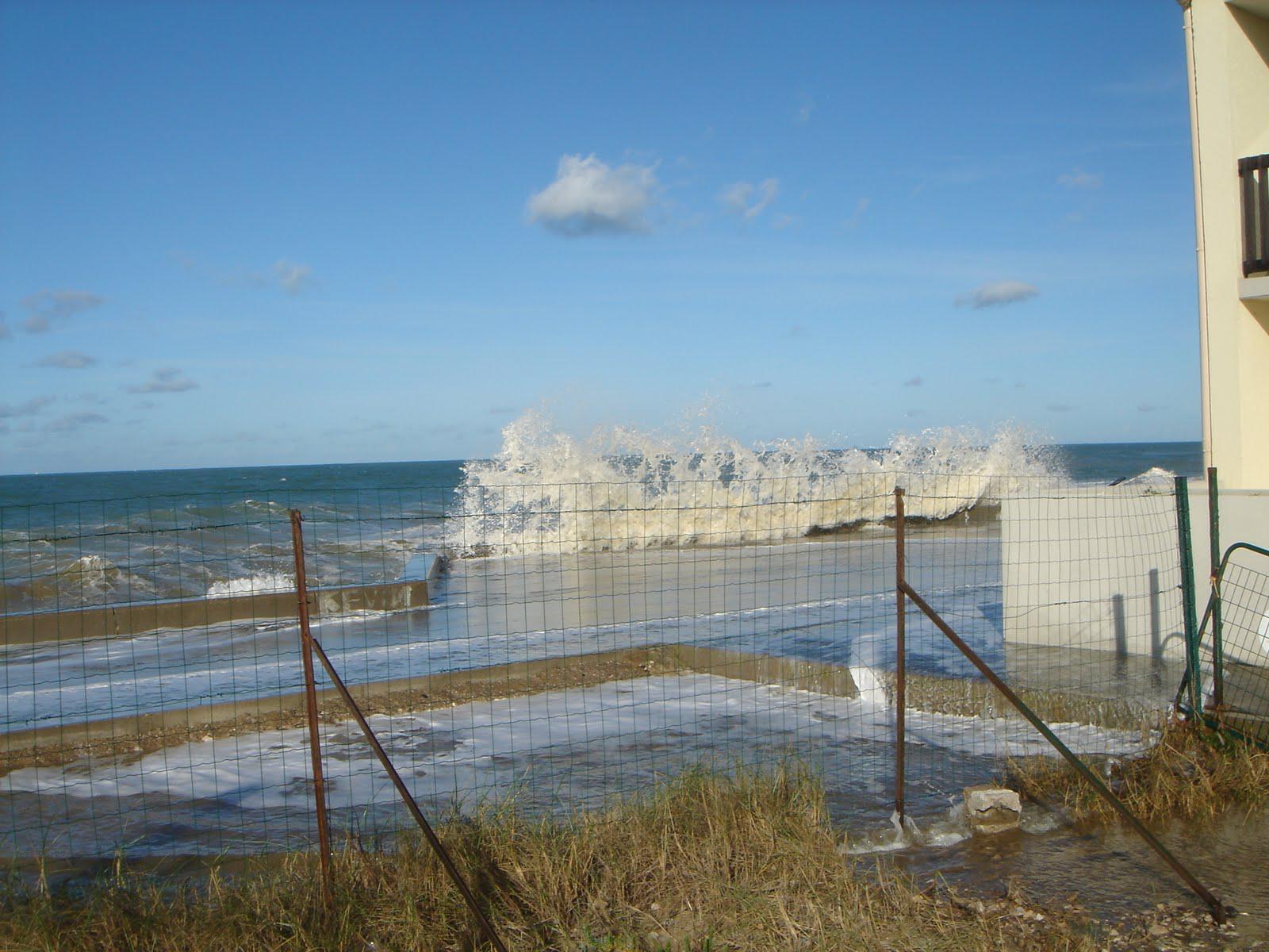 digue vague 17