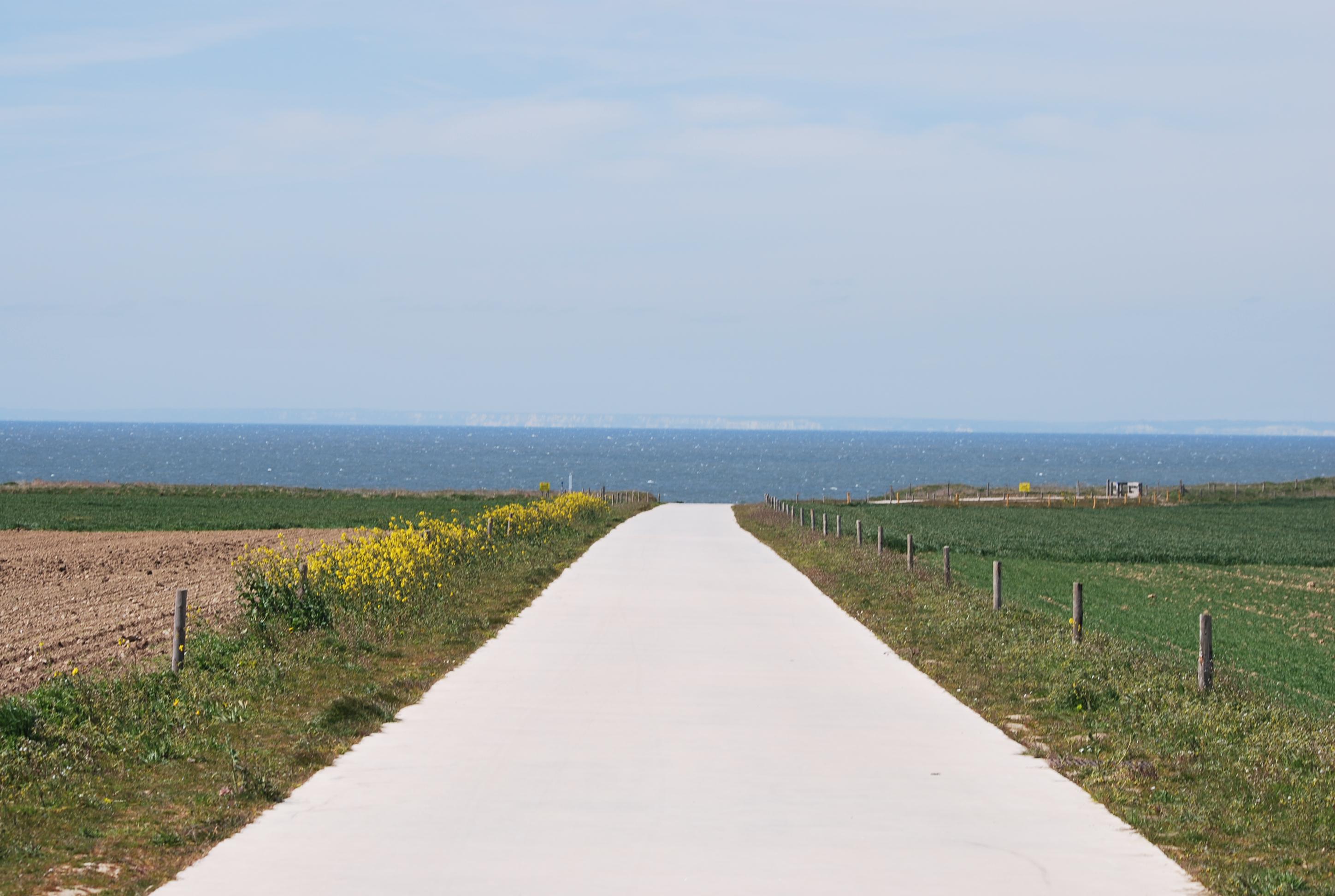 Le chemin vers la mer, à Escalles