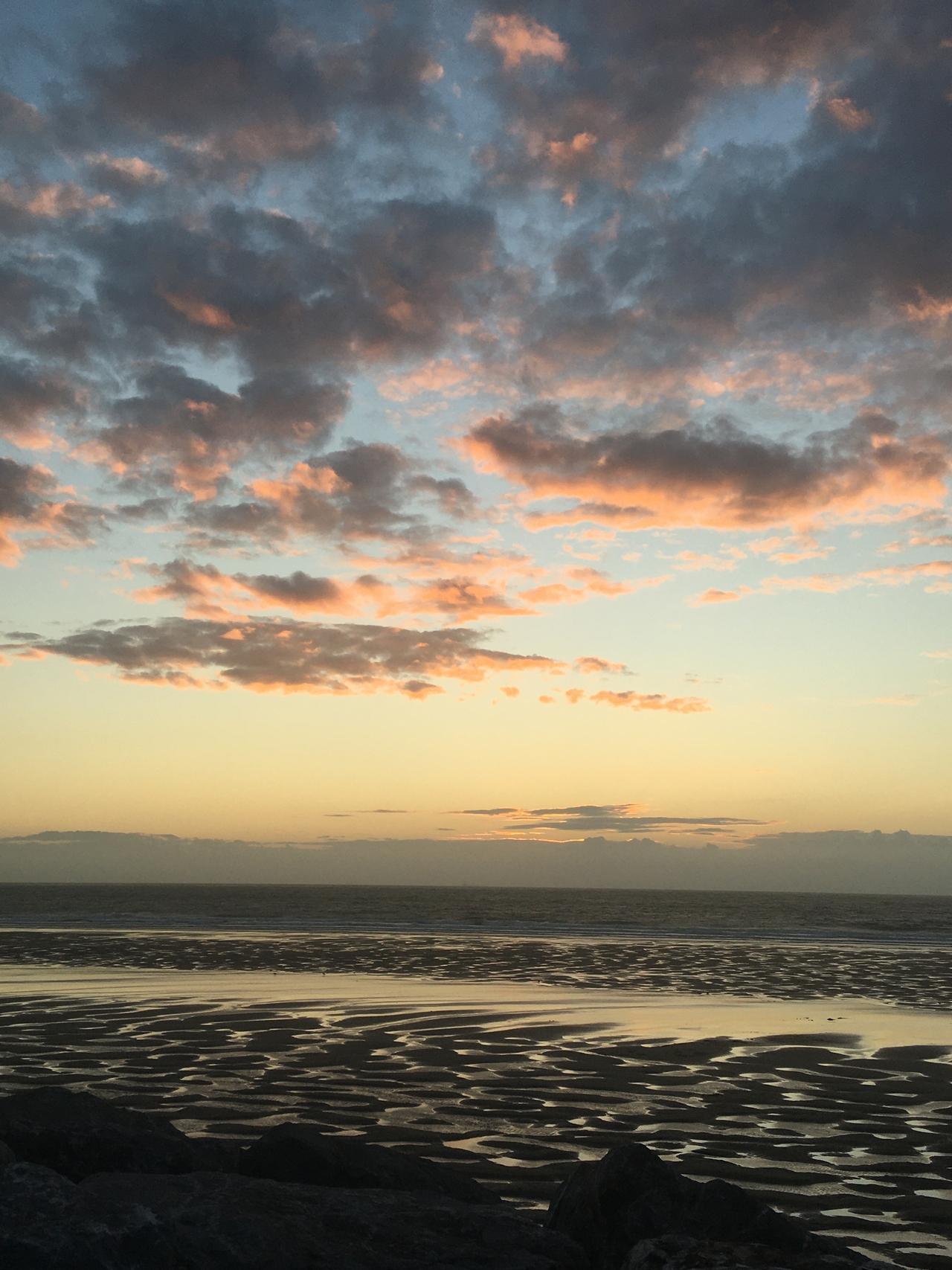 Coucher de soleil après un après-midi pluvieux !