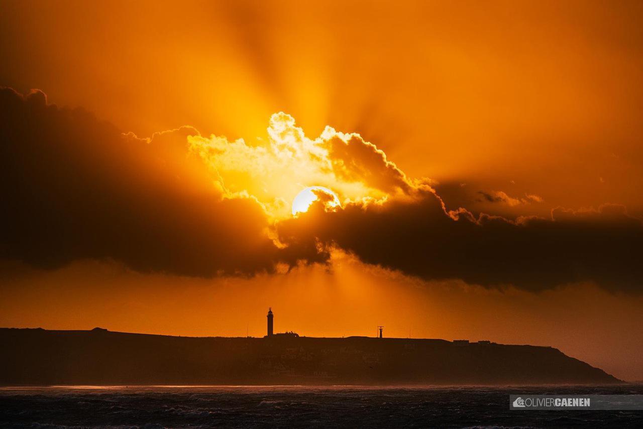 Coucher de soleil sur le Gris Nez lors de la tempête Eunice