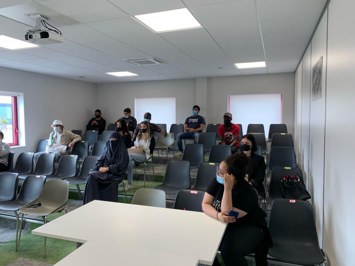 La Garantie Jeunes en visite dans un DataCenter La Garantie Jeunes en visite dans un DataCenter