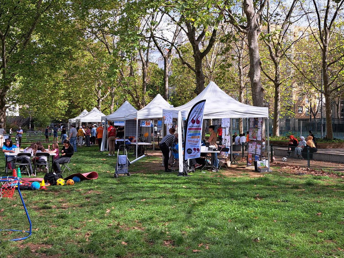 La Mission Locale à la Biennale des associations Charpennes Tonkin La Mission Locale à la Biennale des associations Charpennes Tonkin