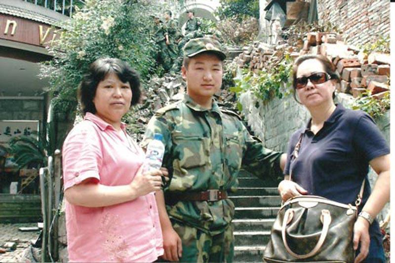 Bantuan Korban di Si Chuan - Cina Bantuan Korban di Si Chuan - Cina