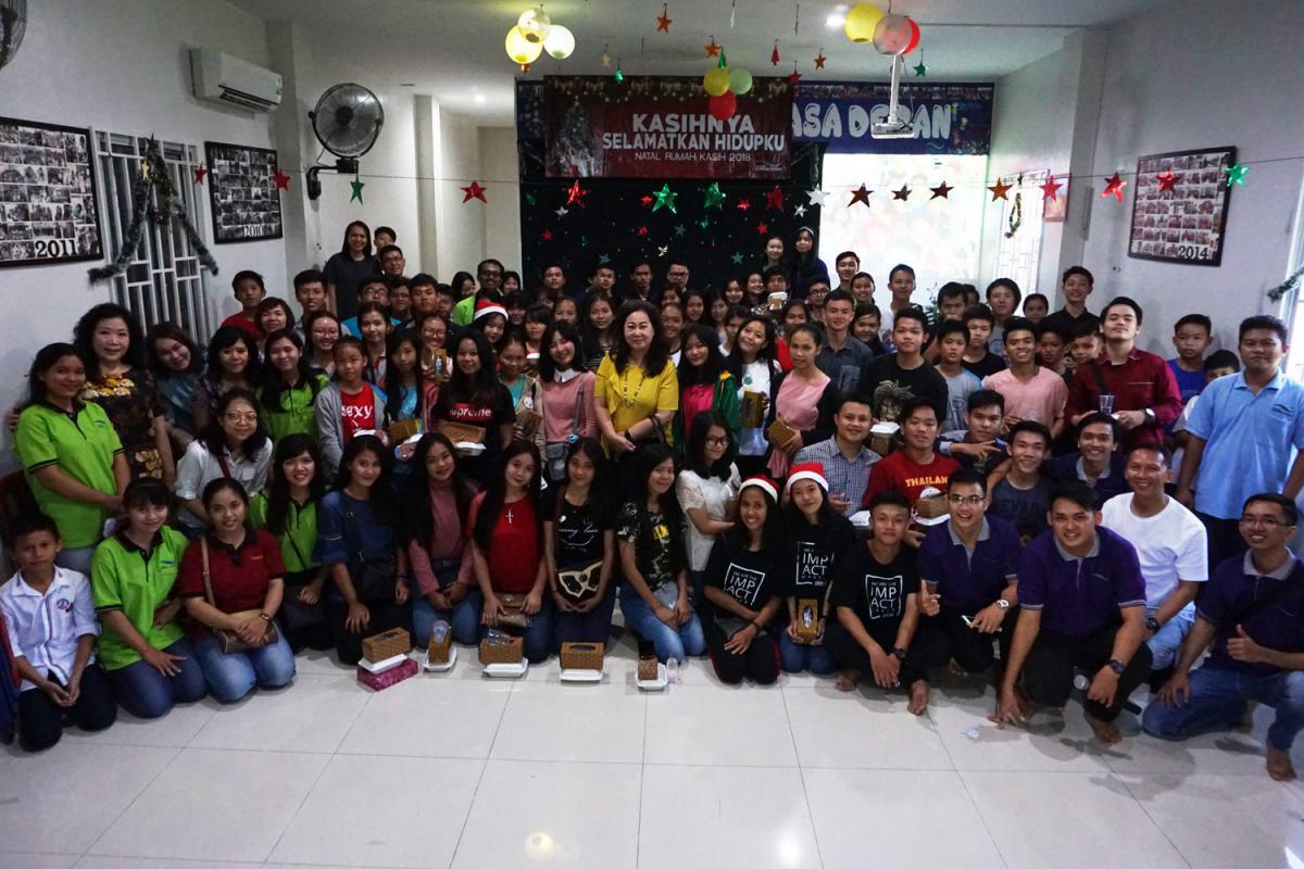 Natal Rumah Kasih “ KasihNya Selamatkan Hidupku” Natal Rumah Kasih “ KasihNya Selamatkan Hidupku”