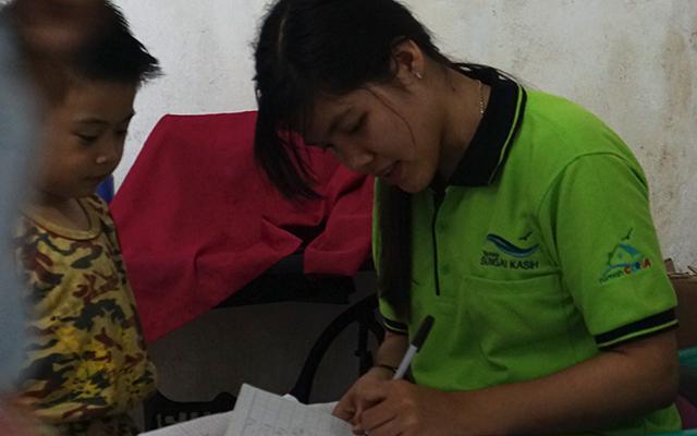 Kisah Kakak Pendidik Rumah Ceria Yang Dipercayai Mengikuti Kompetisi Indonesia Next - Telkomsel Kisah Kakak Pendidik Rumah Ceria Yang Dipercayai Mengikuti Kompetisi Indonesia Next - Telkomsel