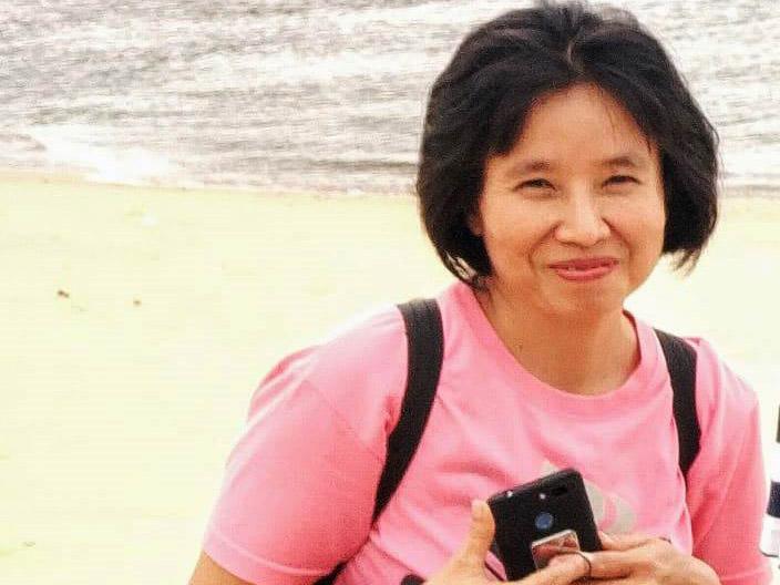 Ibu Elly (Koordinator Rumah Ceria) - Melayani Dengan Hati yang Penuh Belas Kasih Ibu Elly (Koordinator Rumah Ceria) - Melayani Dengan Hati yang Penuh Belas Kasih