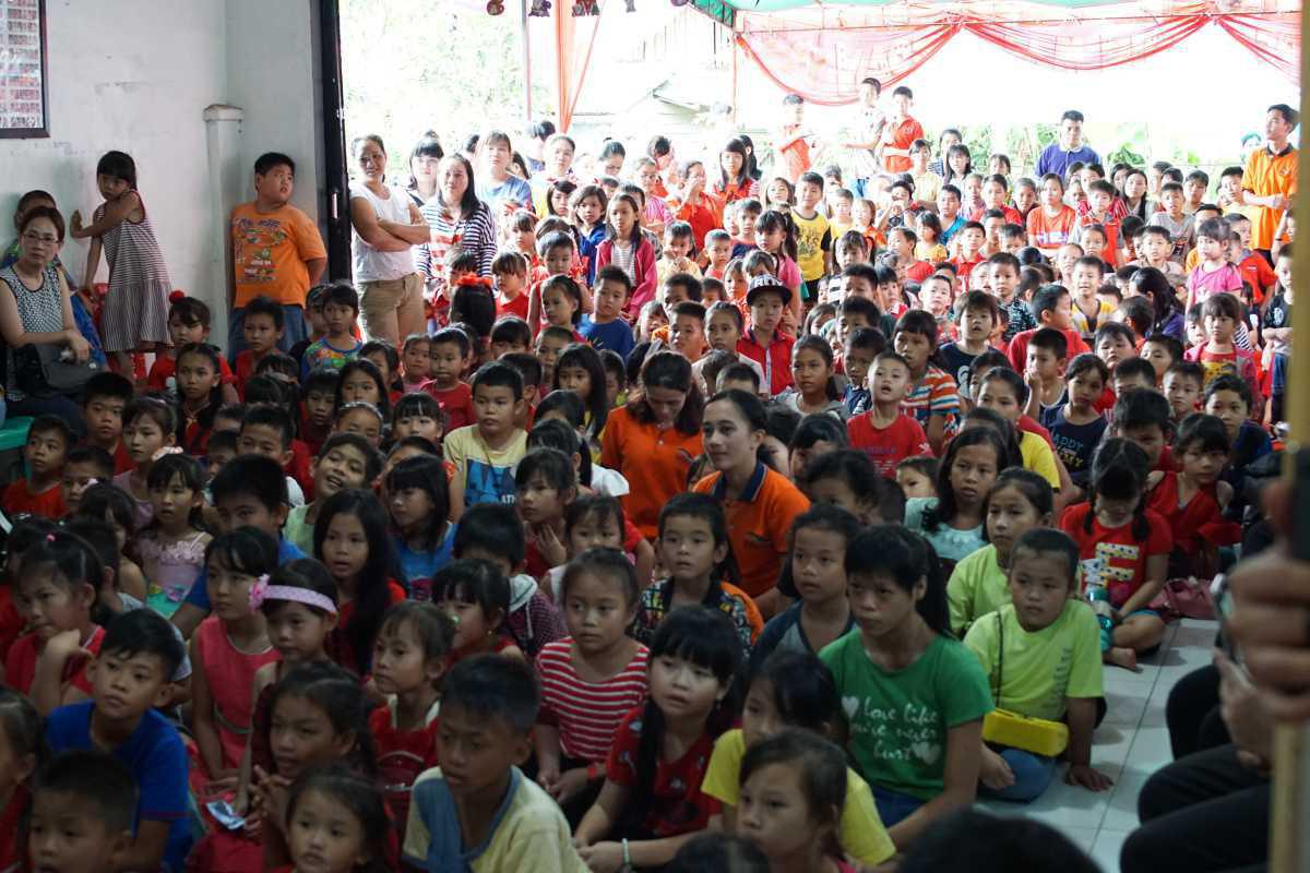 Sambut Natal, Yayasan Sungai Kasih Bagikan 2000 Bingkisan Sambut Natal, Yayasan Sungai Kasih Bagikan 2000 Bingkisan