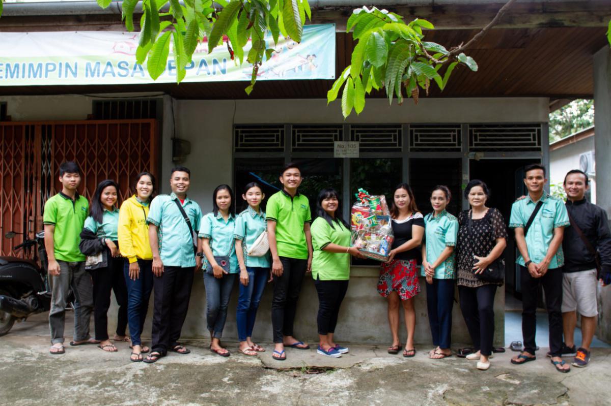 Sambut Natal, Yayasan Sungai Kasih Bagikan 2000 Bingkisan Sambut Natal, Yayasan Sungai Kasih Bagikan 2000 Bingkisan