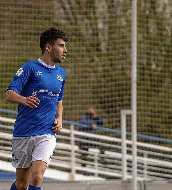 RENOVACIÓN DE 5 JUGADORES DEL EQUIPO DE TERCERA DIVISIÓN RENOVACIÓN DE 5 JUGADORES DEL EQUIPO DE TERCERA DIVISIÓN