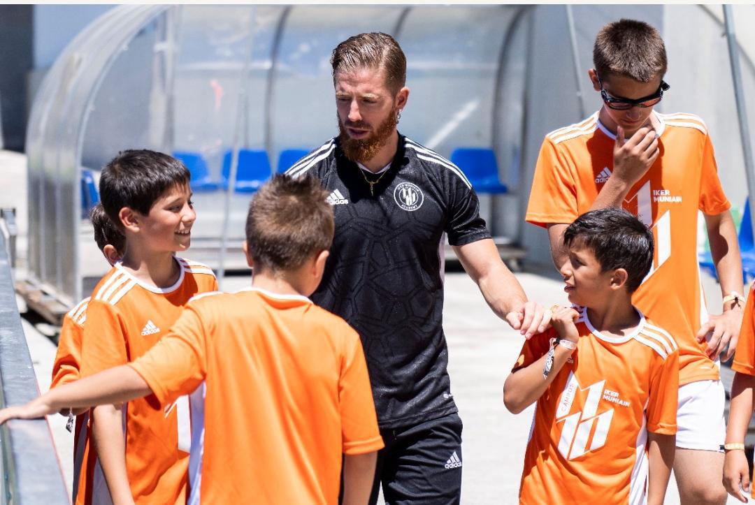 CAMPUS IKER MUNIAIN. IKER MUNIAINEN KANPUSA CAMPUS IKER MUNIAIN. IKER MUNIAINEN KANPUSA