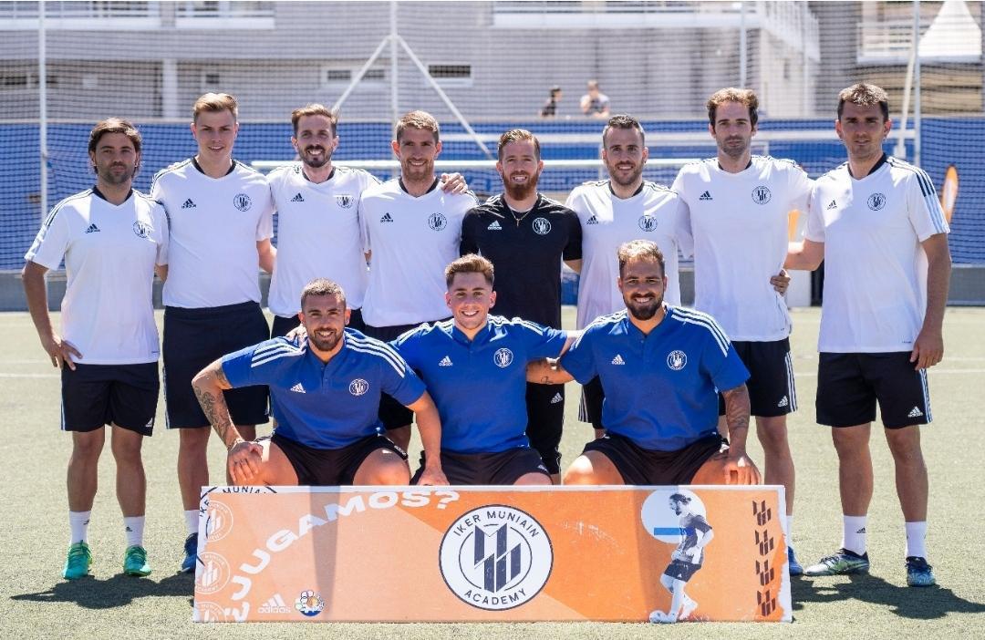 CAMPUS IKER MUNIAIN. IKER MUNIAINEN KANPUSA CAMPUS IKER MUNIAIN. IKER MUNIAINEN KANPUSA