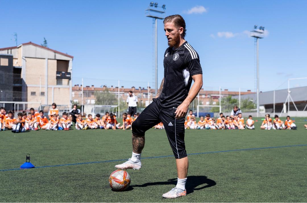 CAMPUS IKER MUNIAIN. IKER MUNIAINEN KANPUSA CAMPUS IKER MUNIAIN. IKER MUNIAINEN KANPUSA