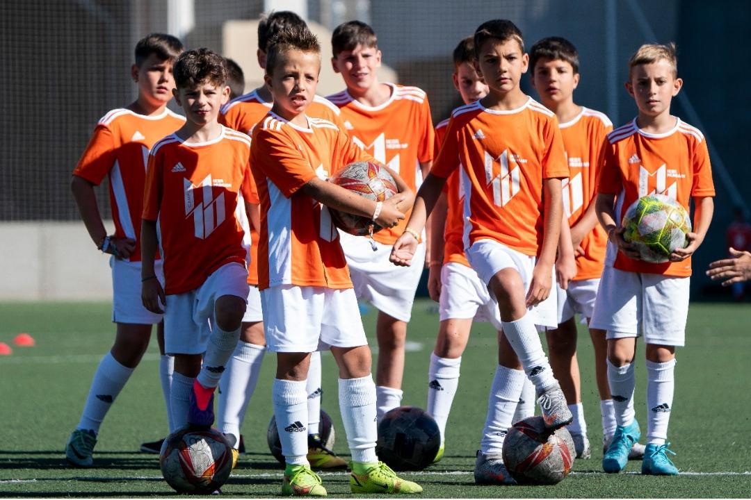 CAMPUS IKER MUNIAIN. IKER MUNIAINEN KANPUSA CAMPUS IKER MUNIAIN. IKER MUNIAINEN KANPUSA