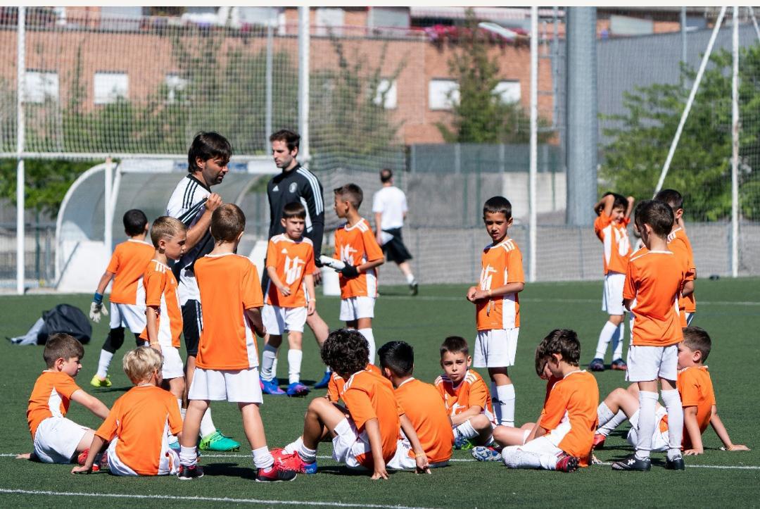 CAMPUS IKER MUNIAIN. IKER MUNIAINEN KANPUSA CAMPUS IKER MUNIAIN. IKER MUNIAINEN KANPUSA