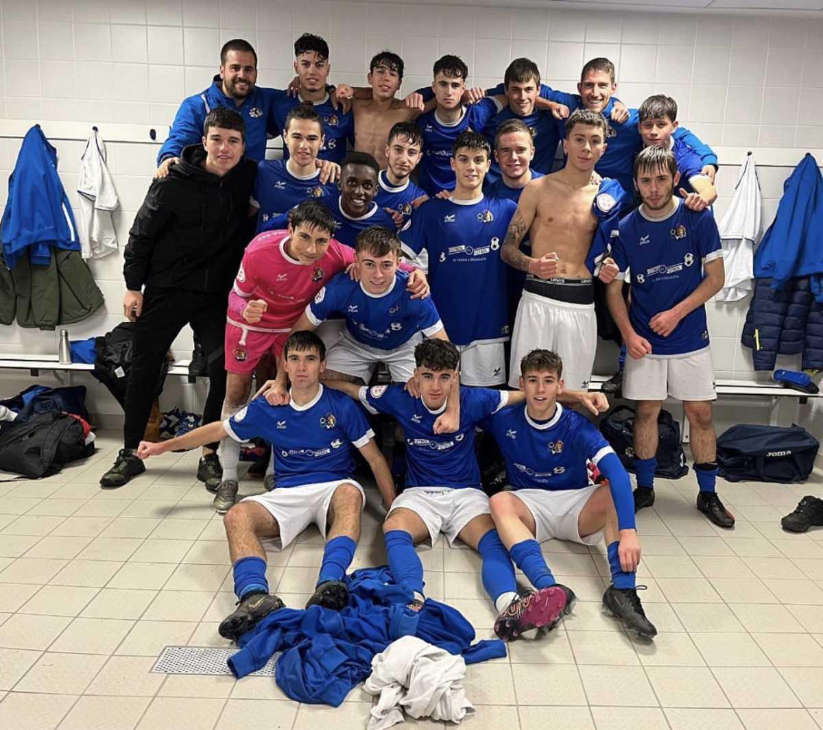 BUEN FIN DE SEMANA PARA NUESTROS EQUIPOS. ASTEBURU ONA GURE TALDEENTZAKO BUEN FIN DE SEMANA PARA NUESTROS EQUIPOS. ASTEBURU ONA GURE TALDEENTZAKO