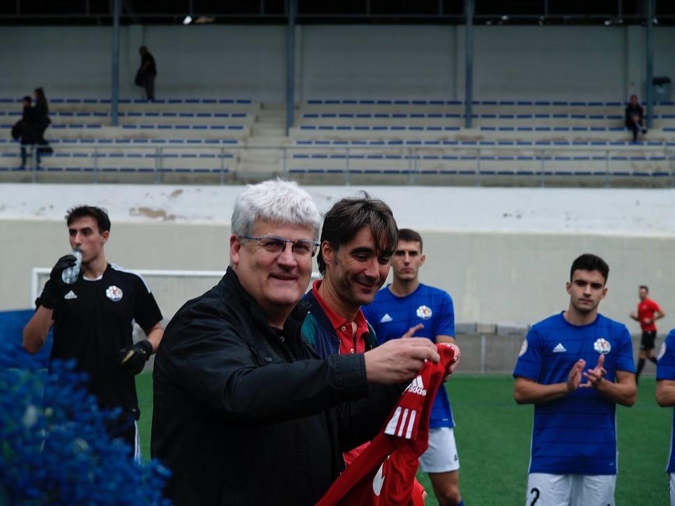 HOMENAJE A IÑAKI LABAYEN HOMENAJE A IÑAKI LABAYEN