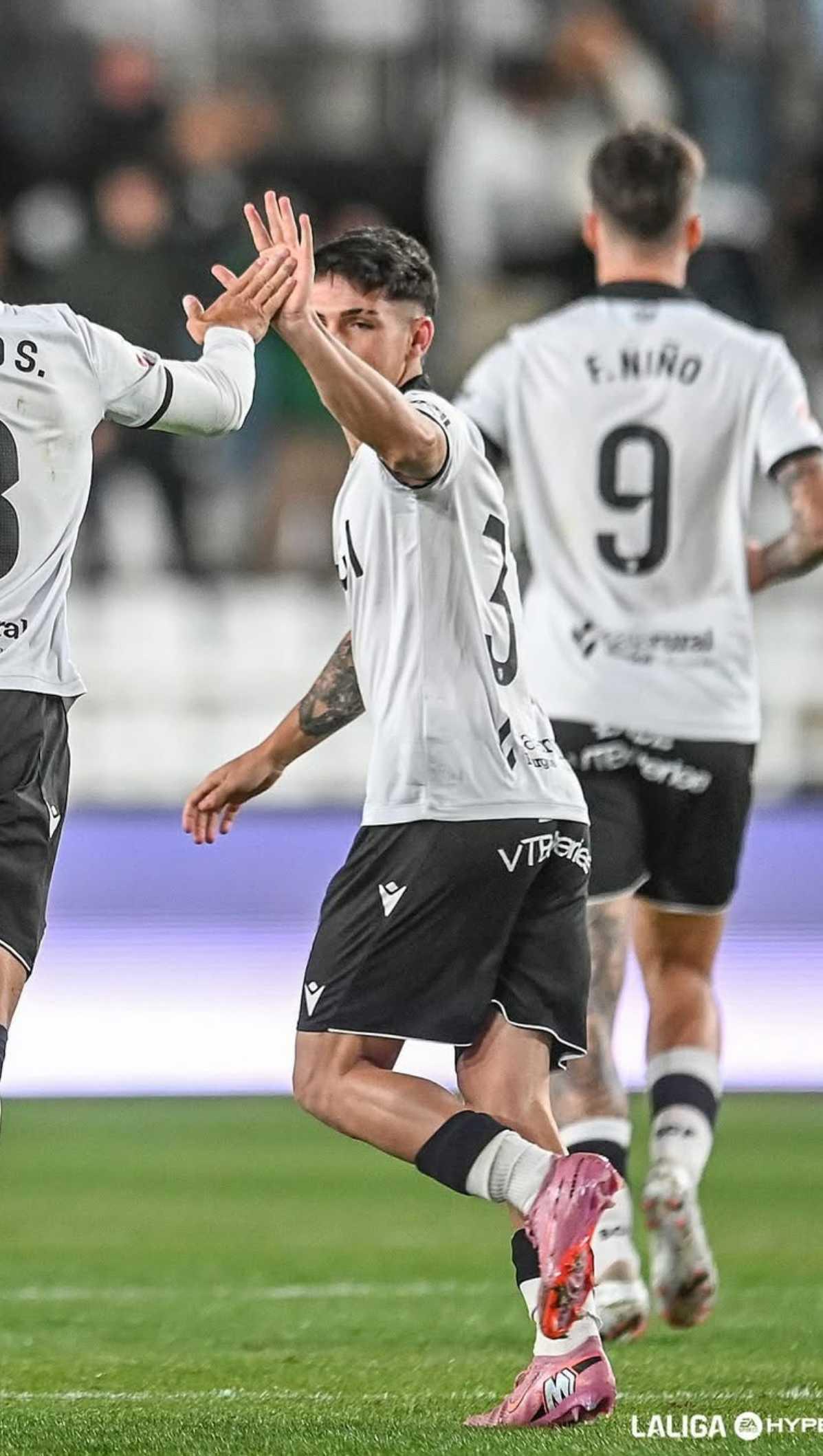 FERMIN GARCÍA DEBUTA EN LA LIGA HYPERMOTION CON EL BURGOS CF