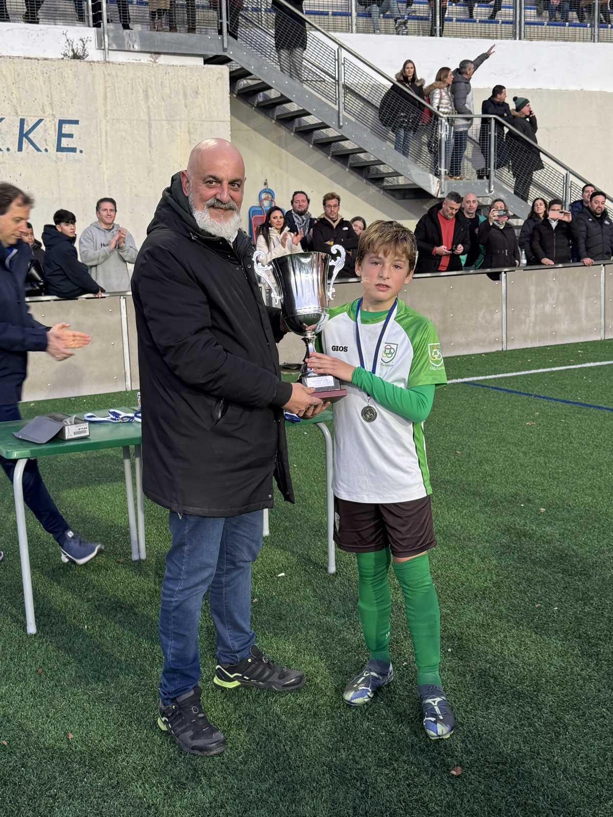 TORNEO DE NAVIDAD 2025(NACIDOS EN 2014)